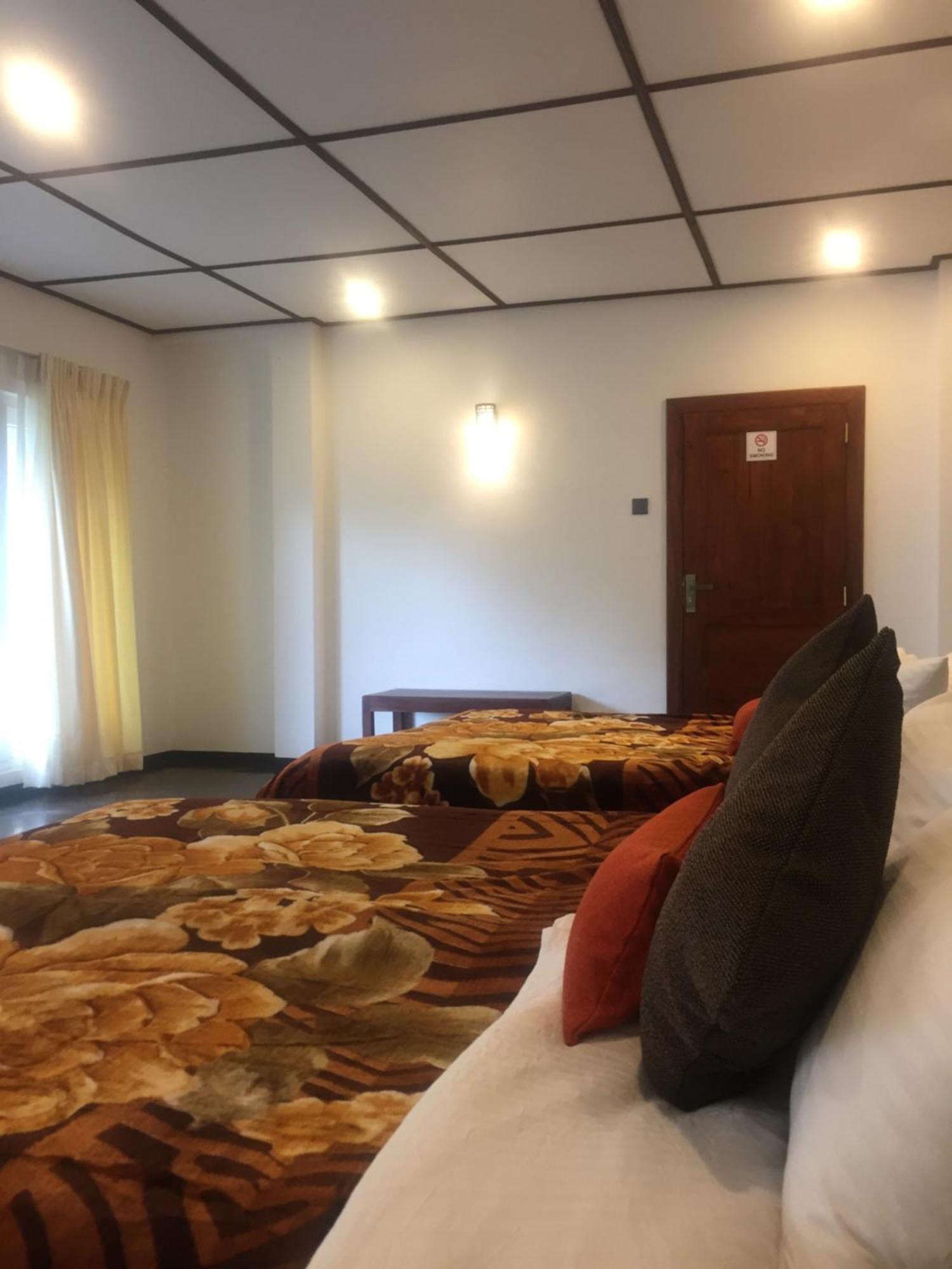 Suriya Guest Hotel Nuwara Eliya Exterior photo