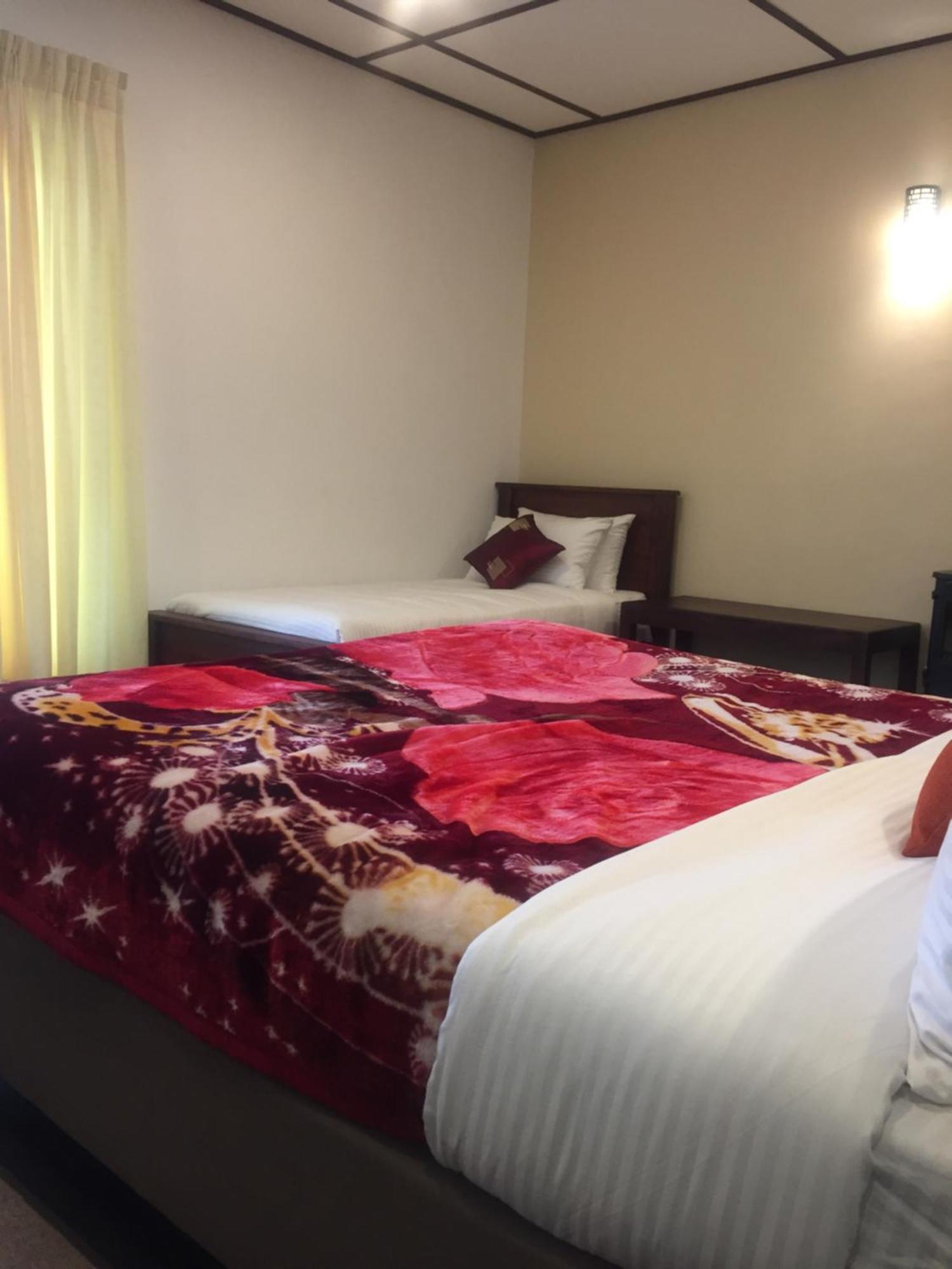 Suriya Guest Hotel Nuwara Eliya Exterior photo