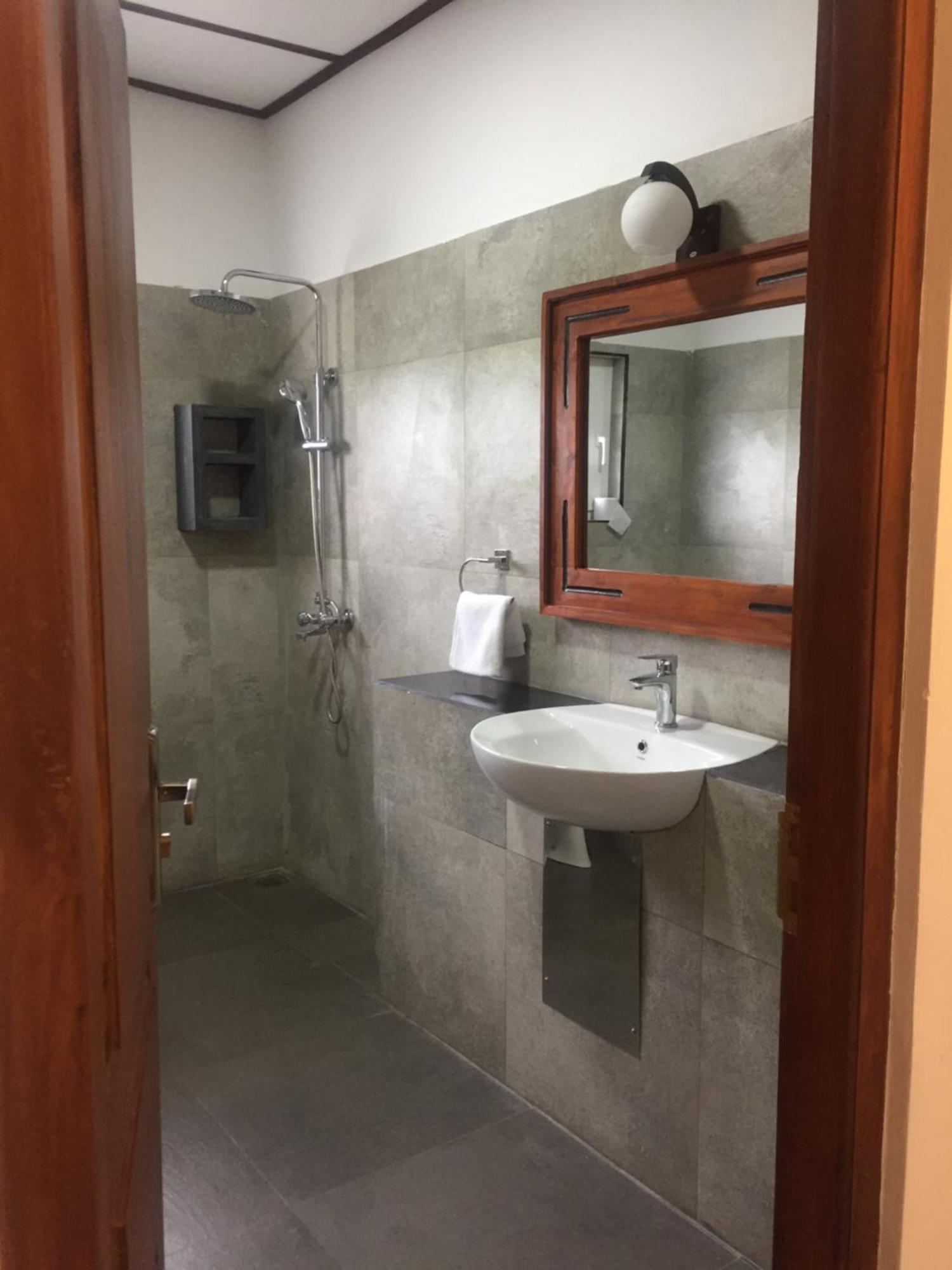Suriya Guest Hotel Nuwara Eliya Exterior photo